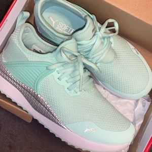 Puma woman’s shoes